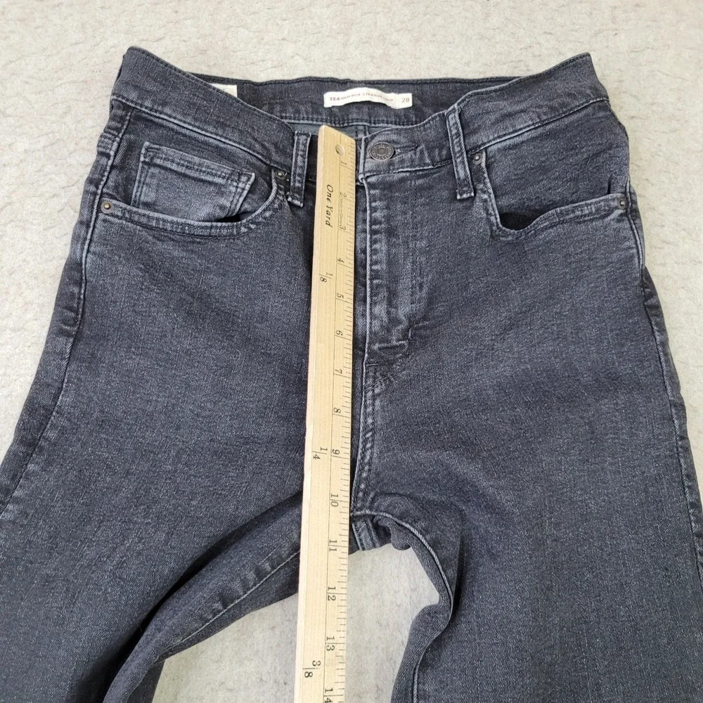 Levis levi 724